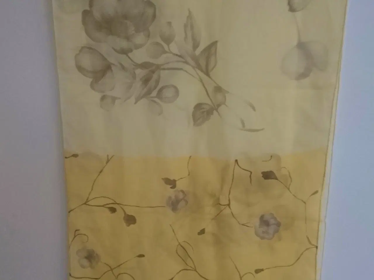 Billede 1 - Tørklæde - Gul med kontraster, str. 36 x 156 cm