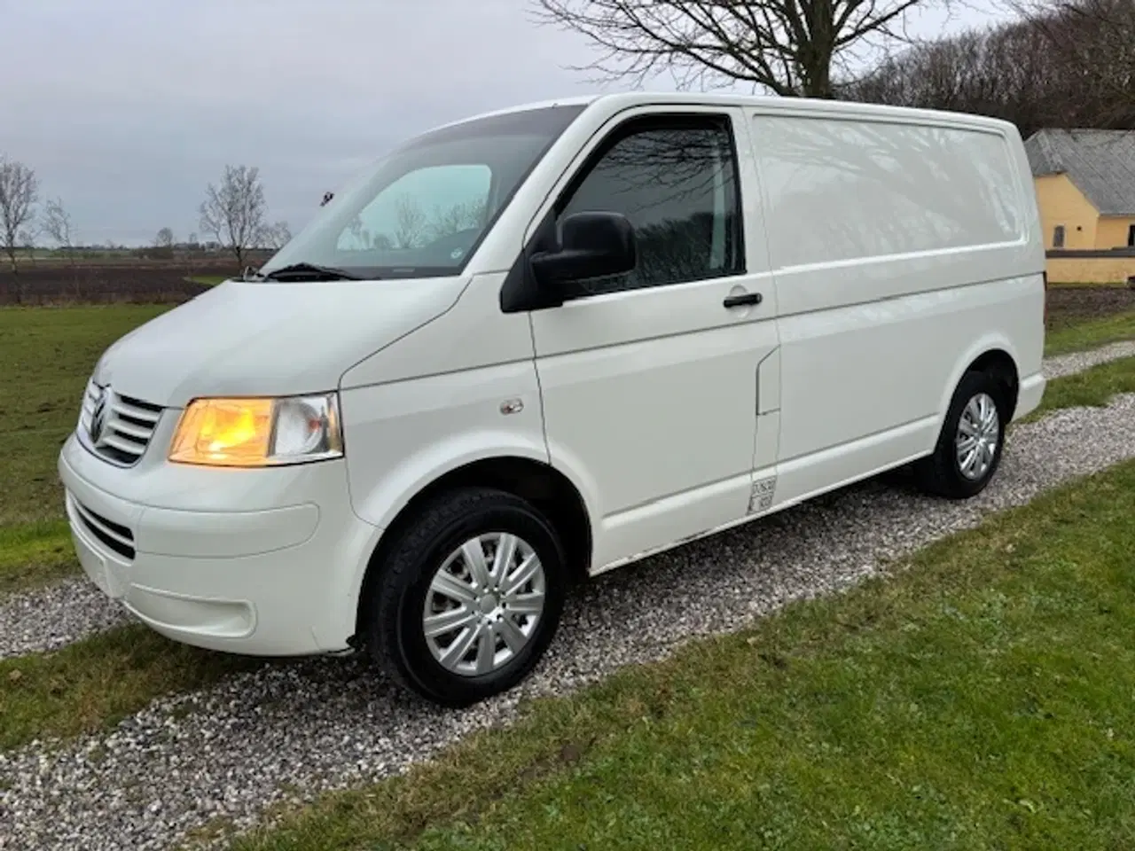 Billede 2 - VW Transporter 1,9 TDI Kassevogn 4d Nysynet