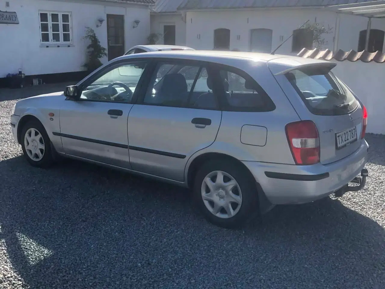 Billede 1 - Mazda 323F