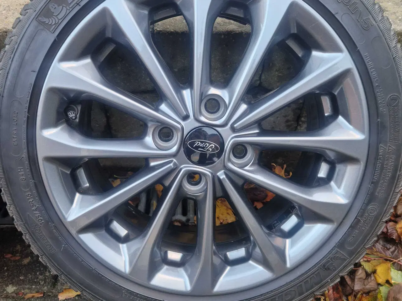 Billede 3 - Orginal ford alufælg med Michelin Alpin 5 vinterdæ