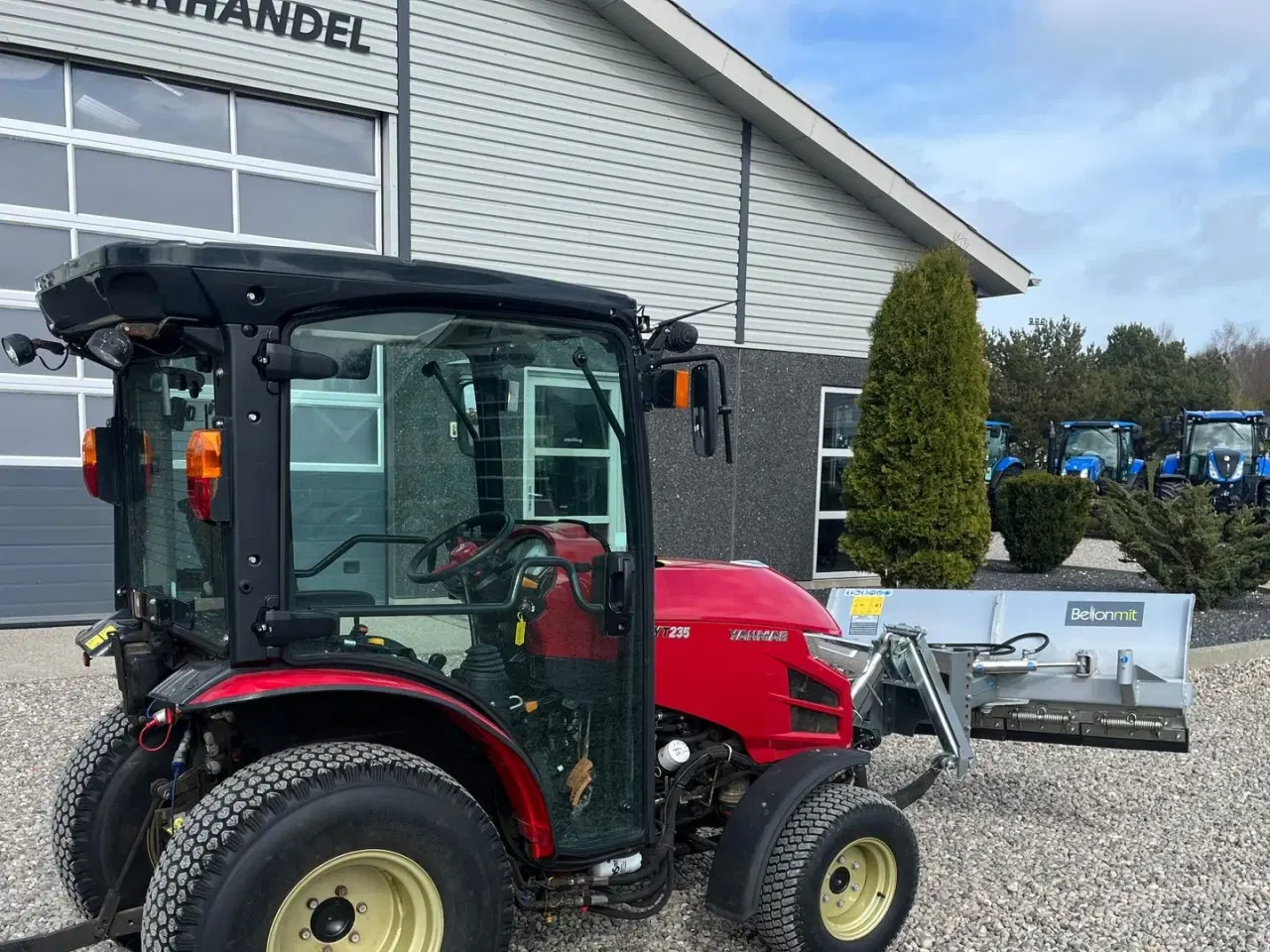 Billede 12 - Yanmar YT 235H 4WD Snow Edition med sneplov og spreder