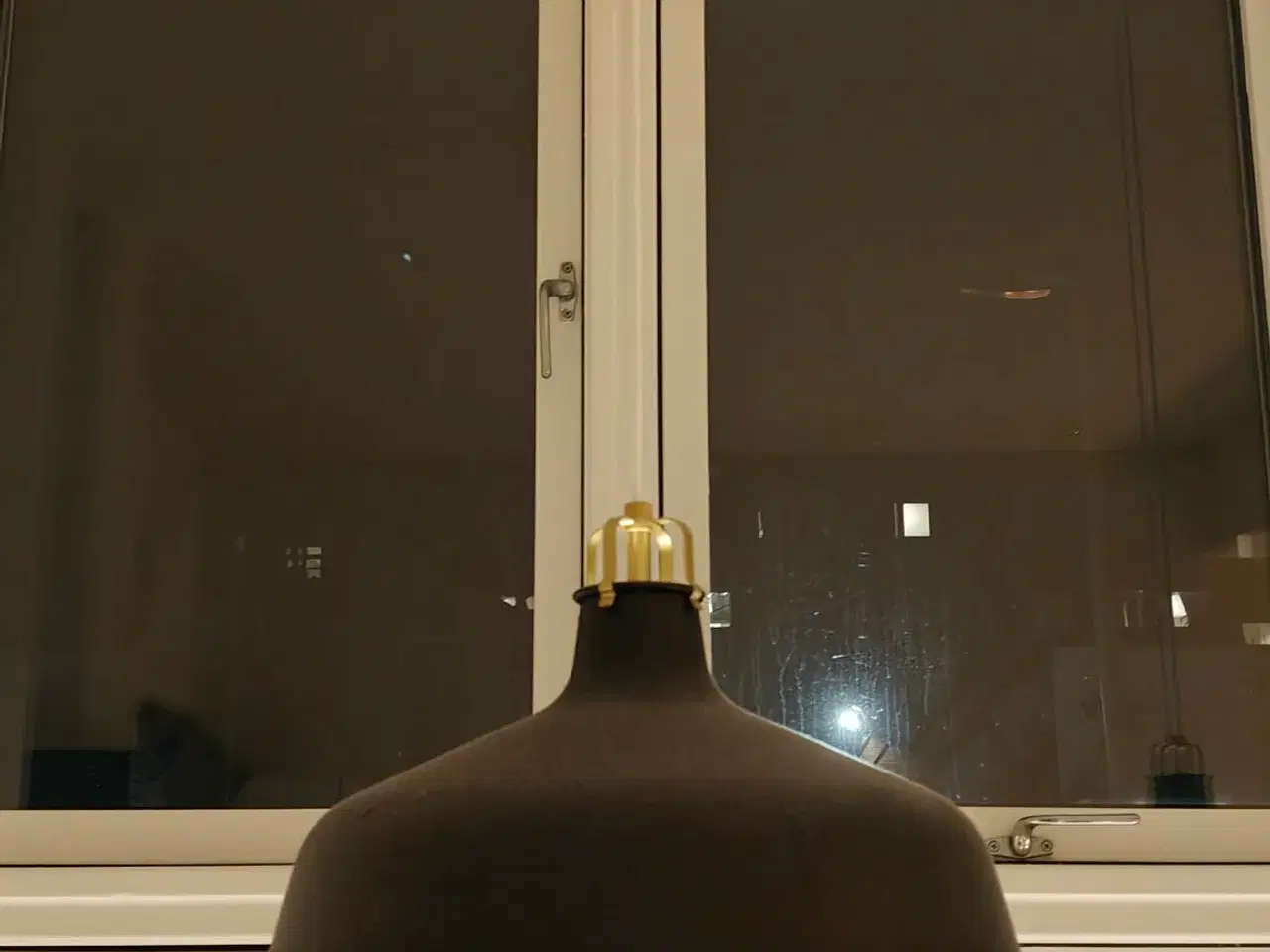 Billede 2 - 2 x sorte lamper