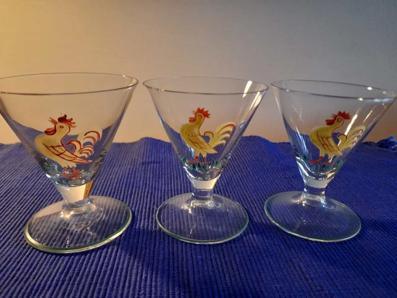 Billede 1 - 3 stk glas med grøn kant og hanemotiv.