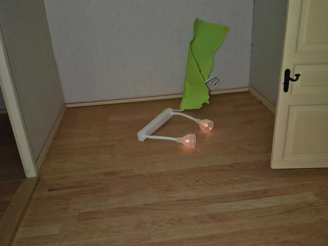 Billede 19 - Dallas lundby dukkehus + kassen