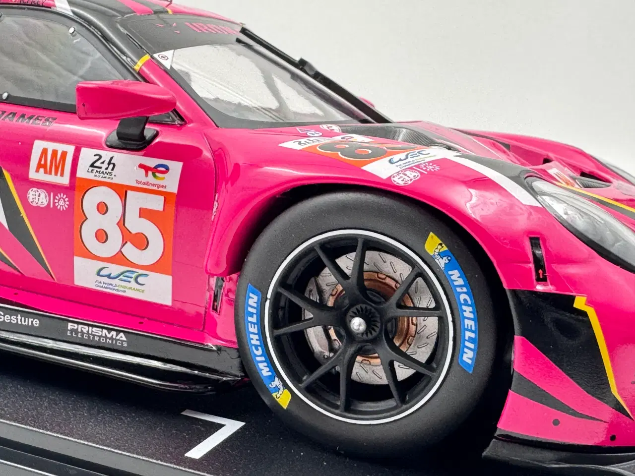 Billede 8 - 2023 Porsche 911 GT3 RSR - Michelle Gatting - 1:18