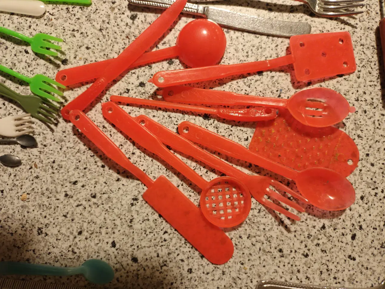 Billede 3 - Dukke-kaffestel, gryder og bestik