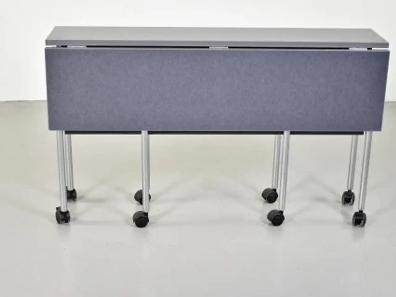 Billede 8 - Klapbord med grå bordplade og hjul