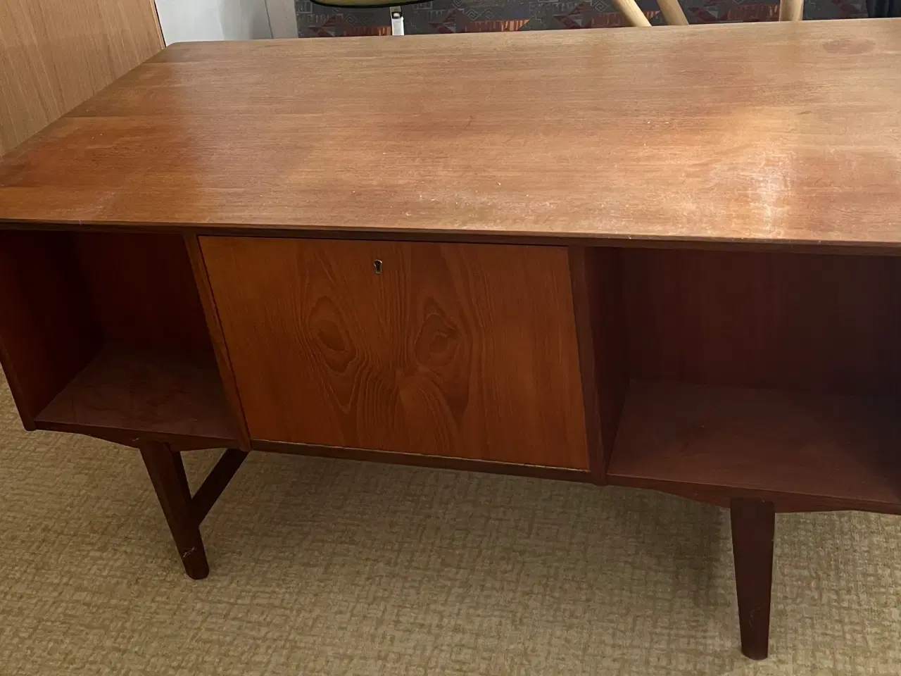 Billede 3 - Teakteæ skrivebord