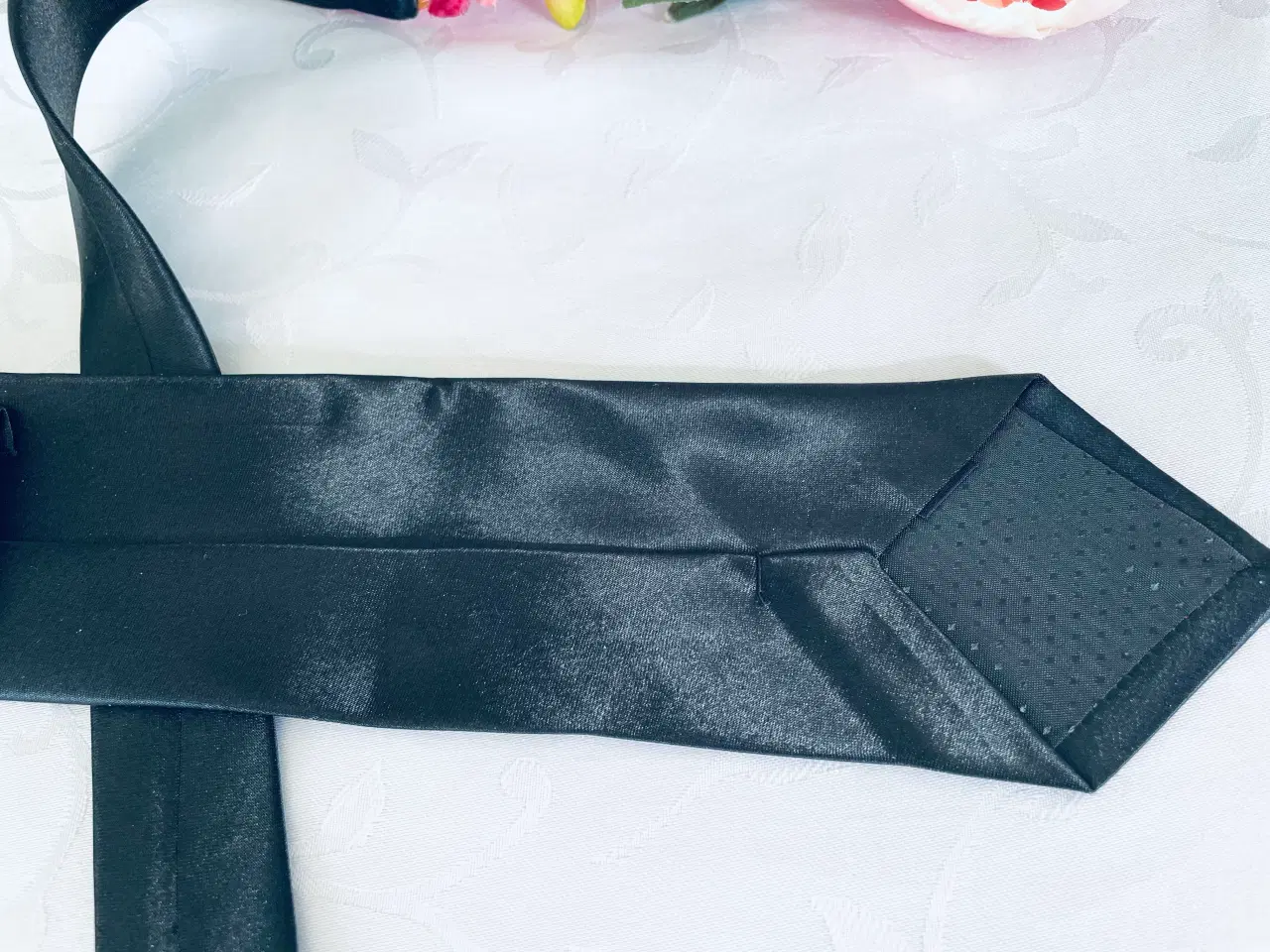 Billede 11 - Sort slips i god stand