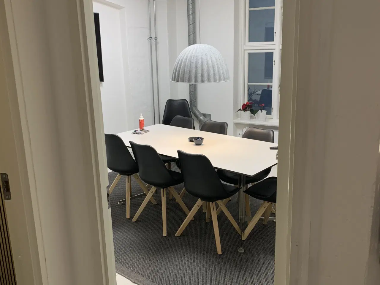 Billede 17 - Flyt direkte ind! 191 m² fuldt møbleret kontor med mødefaciliteter. internet og parkering – kun få skridt fra Nørreport
