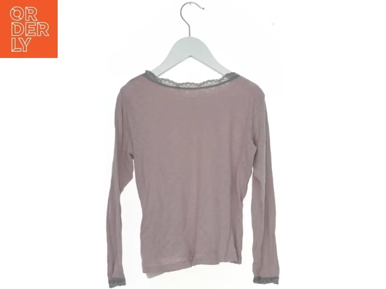 Billede 2 - Langærmet bluse med blondekanter fra Name It (str. 122)