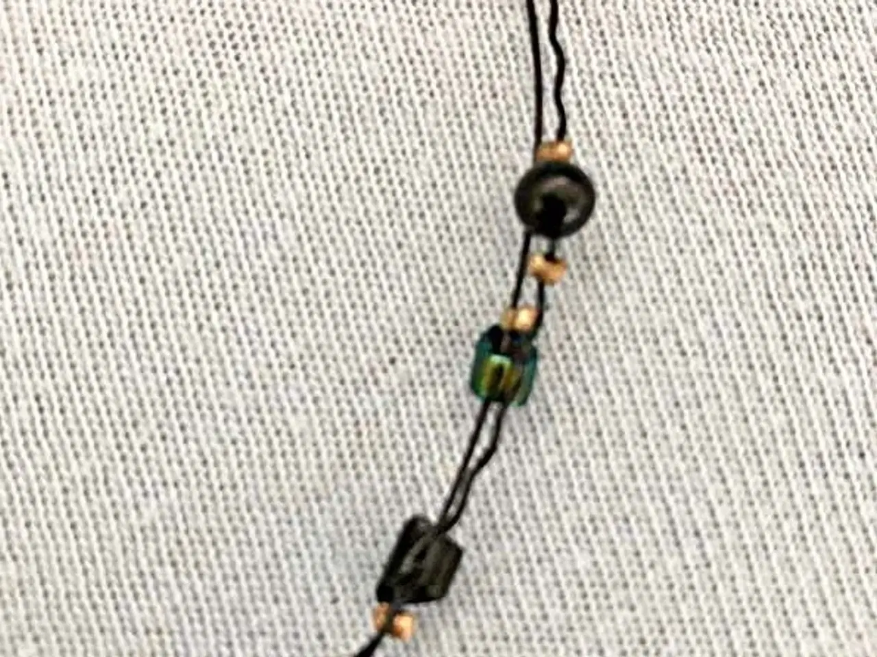 Billede 6 - Håndlavet, unik halskæde med sorte glasperler
