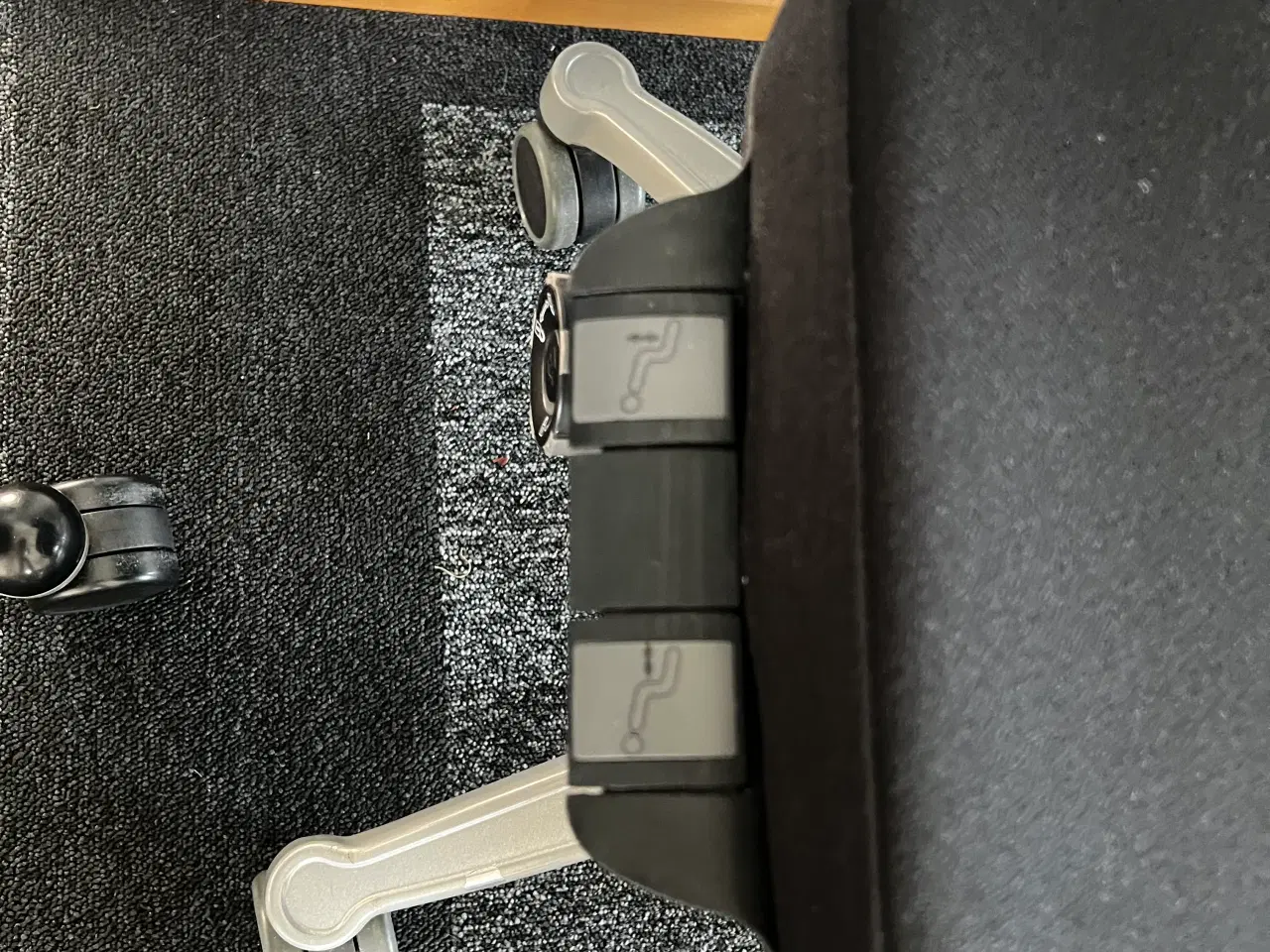 Billede 7 - Rh kontorstole og Dencon skin stole og borde