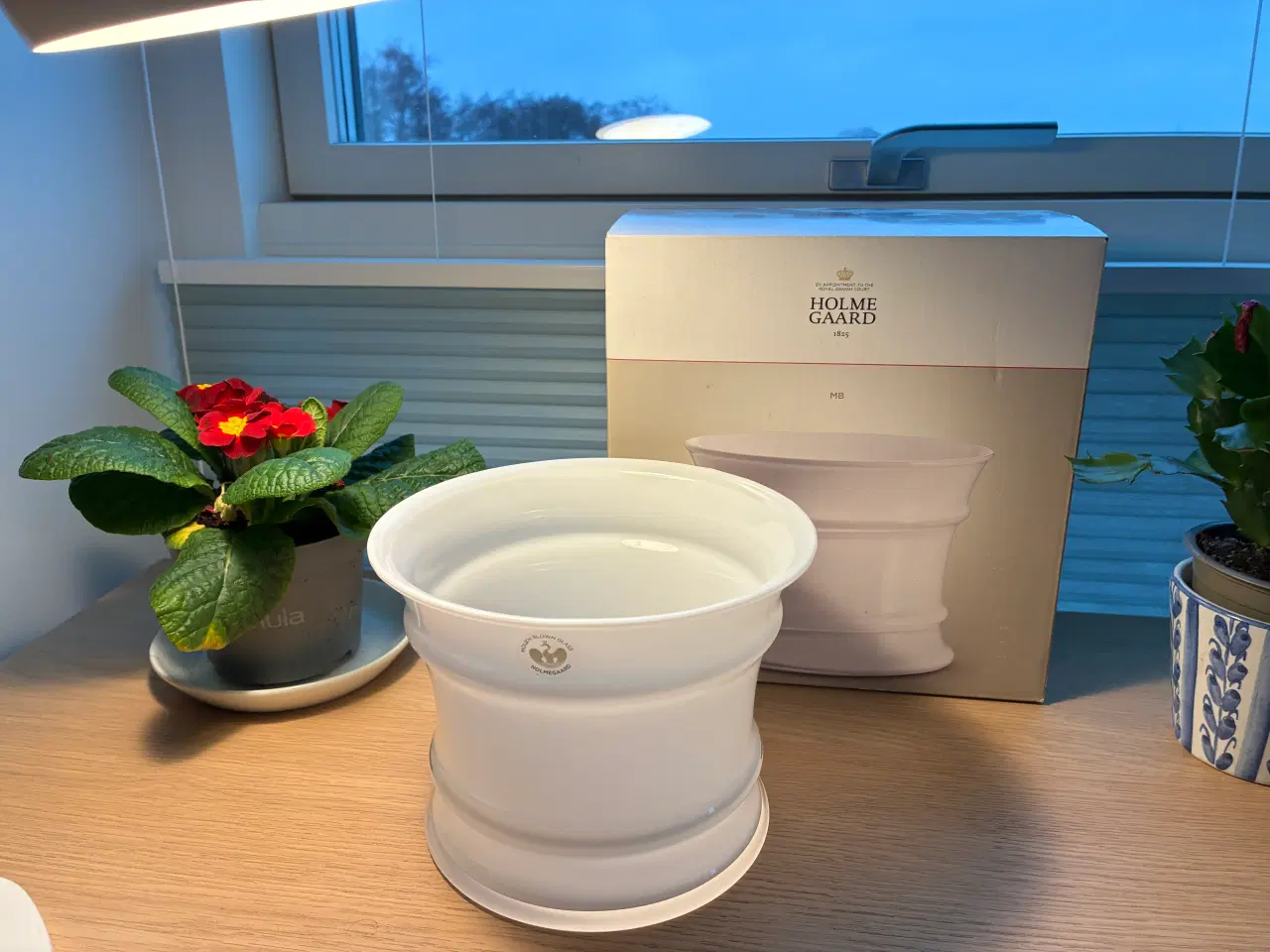 Billede 1 - Ny, Stor, Holmegaard MB urtepotteskjuler - Hvid