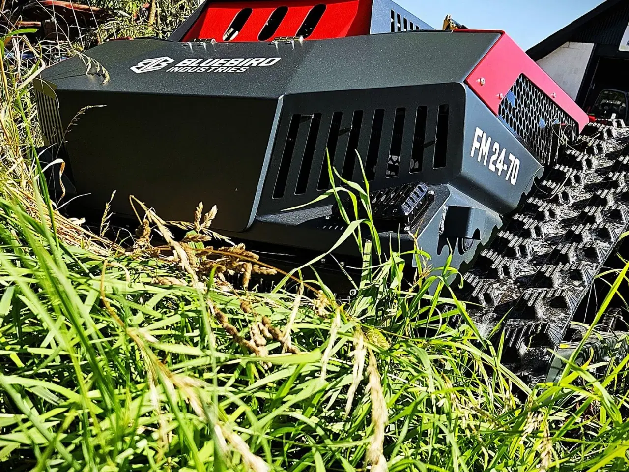 Billede 15 - Bluebird FM 24-70 / fjernstyret skråningsklipper / fabriksny