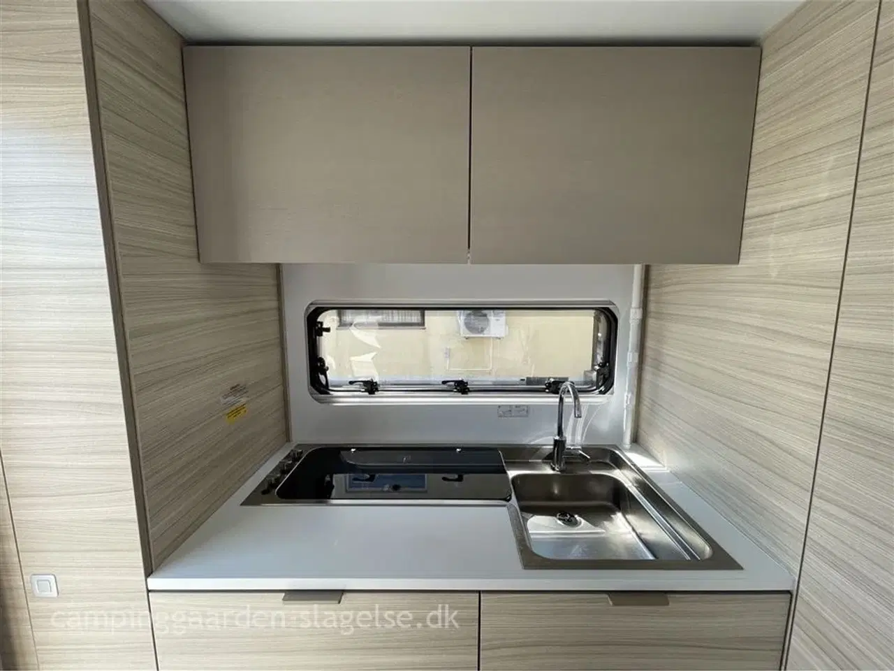 Billede 4 - 2025 - Adria Altea 542 PH Adria Altea 542 PH – Frihed, hygge og queens-bed på hjul!