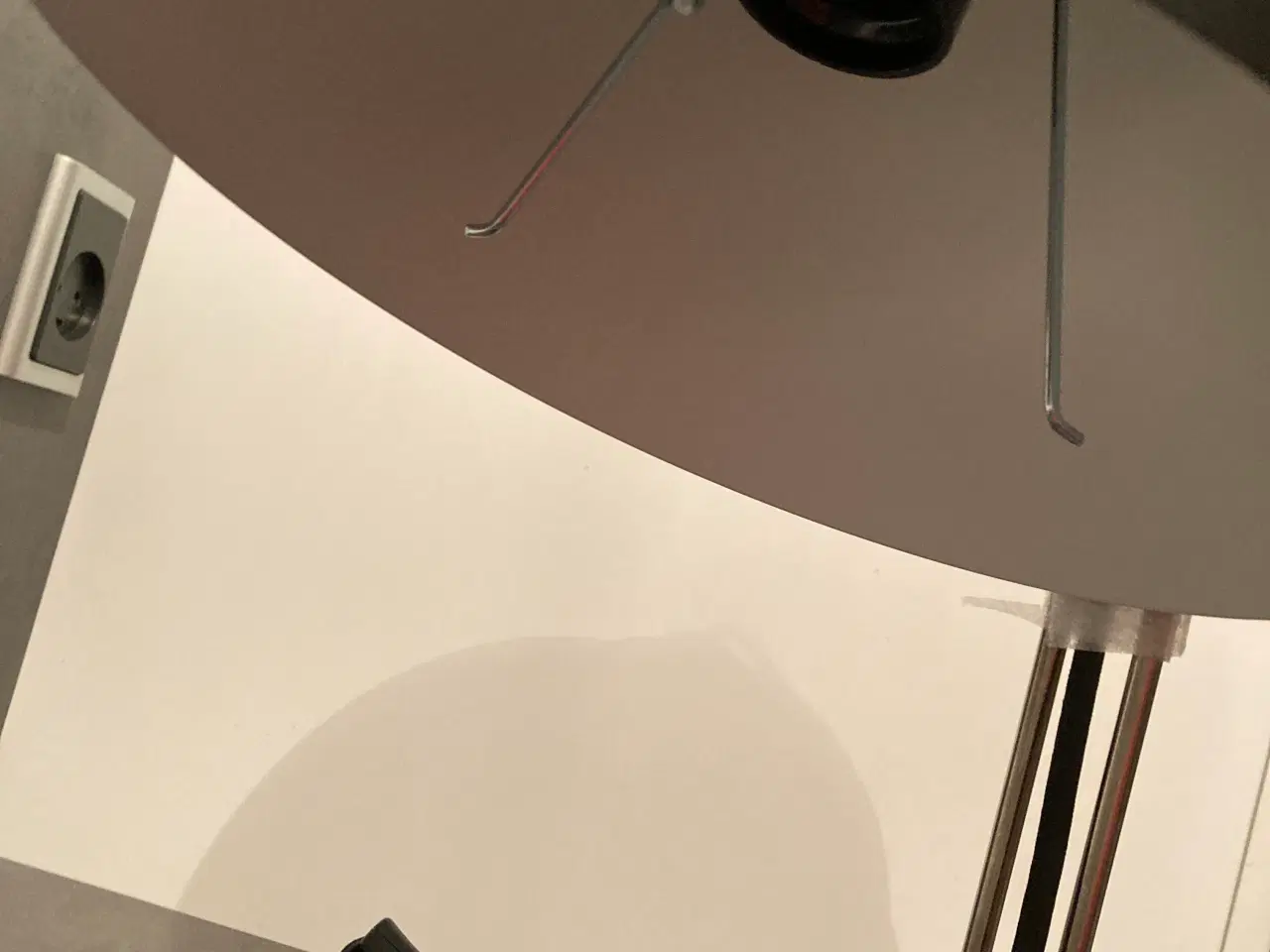 Billede 3 - Verner Panton VP4 Flowerpot bordlampe.Bud modtages