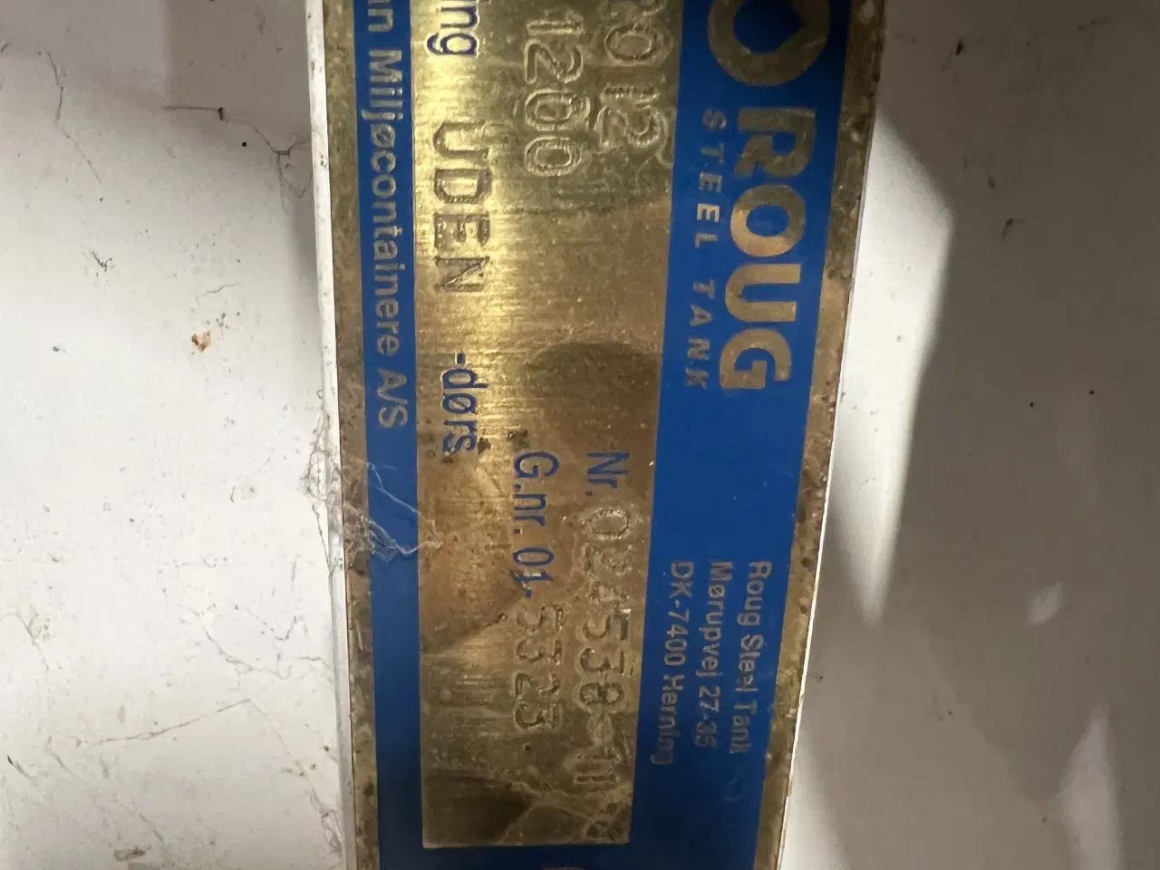 Billede 2 - Olietank med pumpe