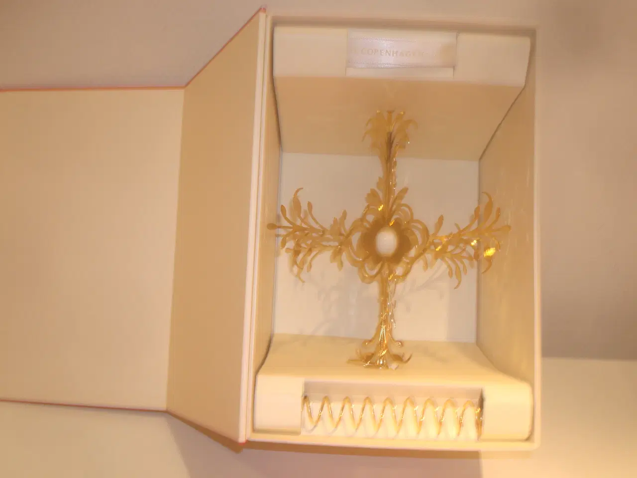 Billede 3 - KGL TOPSTJERNE m/ hvid porcelænskugle, FORGYLDT