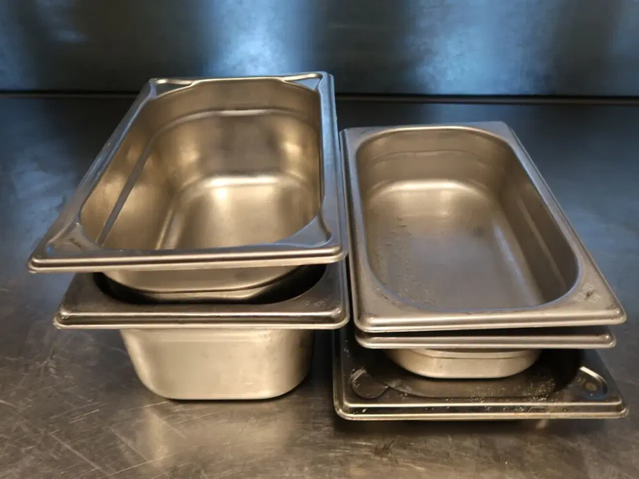 Billede 1 - 5 stk. kantiner 1.8/2.7L