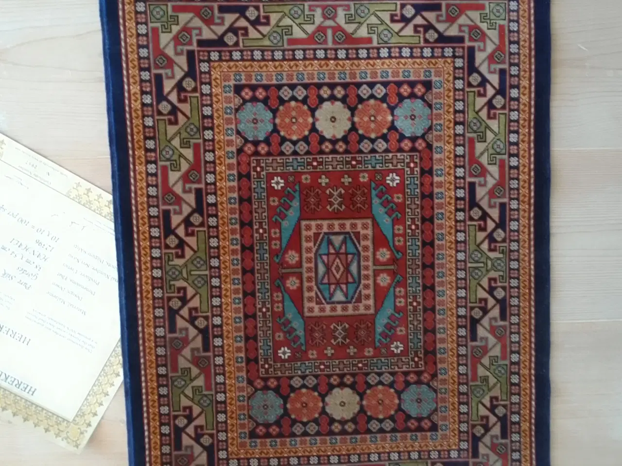 Billede 1 - HEREKE silketæppe i smukke farver - 38x54 cm