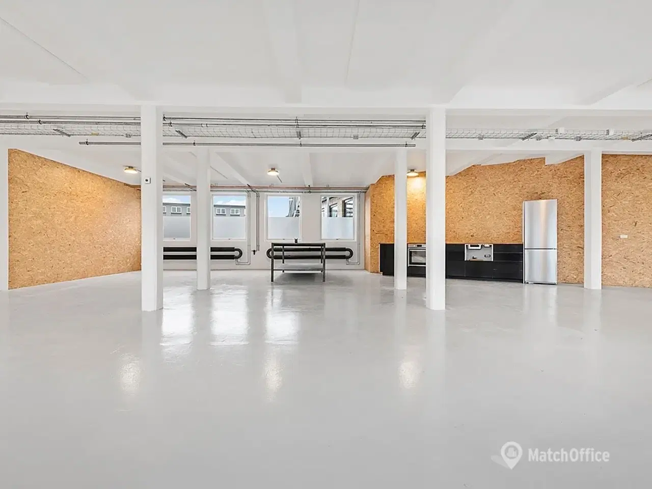 Billede 9 - Højloftet lækkert kontor / showroom / galleri / personlig træning o.lign. på Amager