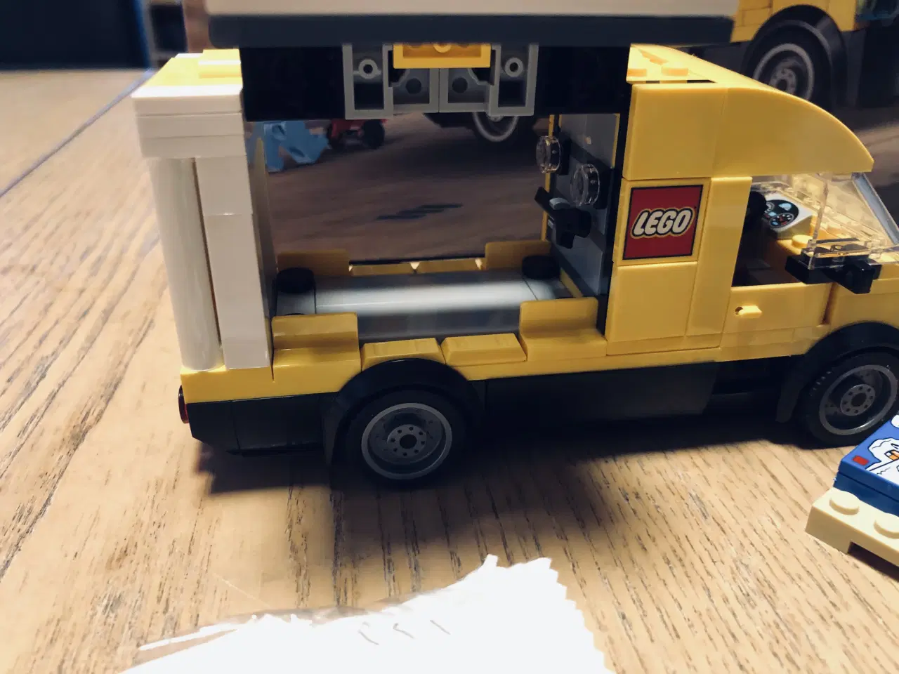 Billede 6 - Lego City 60500 The Lego van