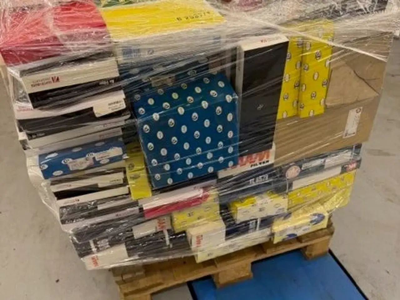 Billede 4 - 2 paller med Kabinefilter & luftfilter - Cirka 300 stk. - Kostpris 22.000 kr. ex. moms