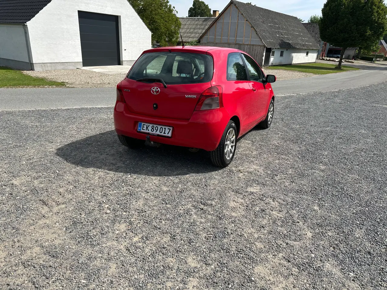 Billede 3 - Toyota Yaris 1.3 Benzin A/C