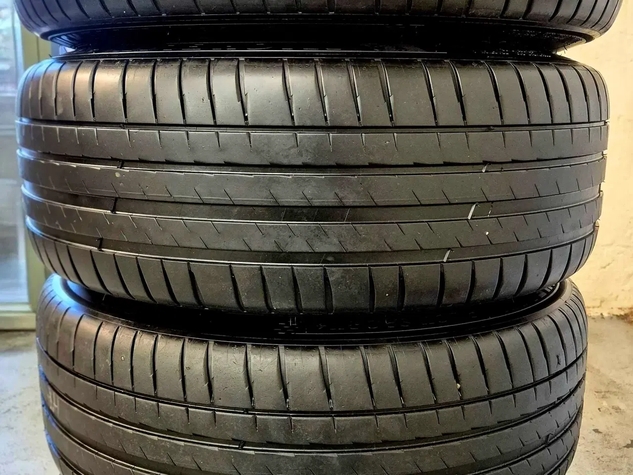 Billede 3 - TESLA MODEL 3 ORIGINAL ALUFÆLGE MED SOMMERDÆK NYE