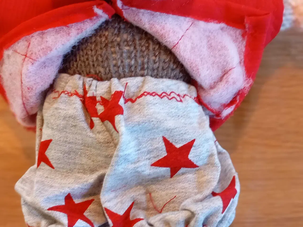 Billede 12 - Vintage påfuglestol med sød nisse