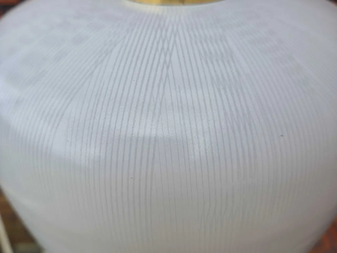 Billede 11 - Smuk glaslampe med gylden ring