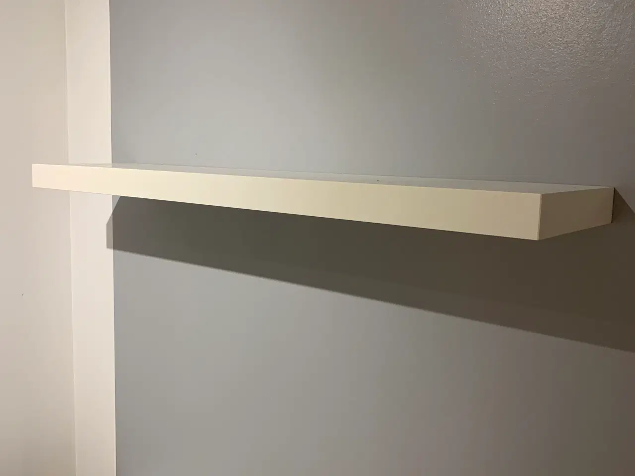 Billede 2 - Hvide hylder