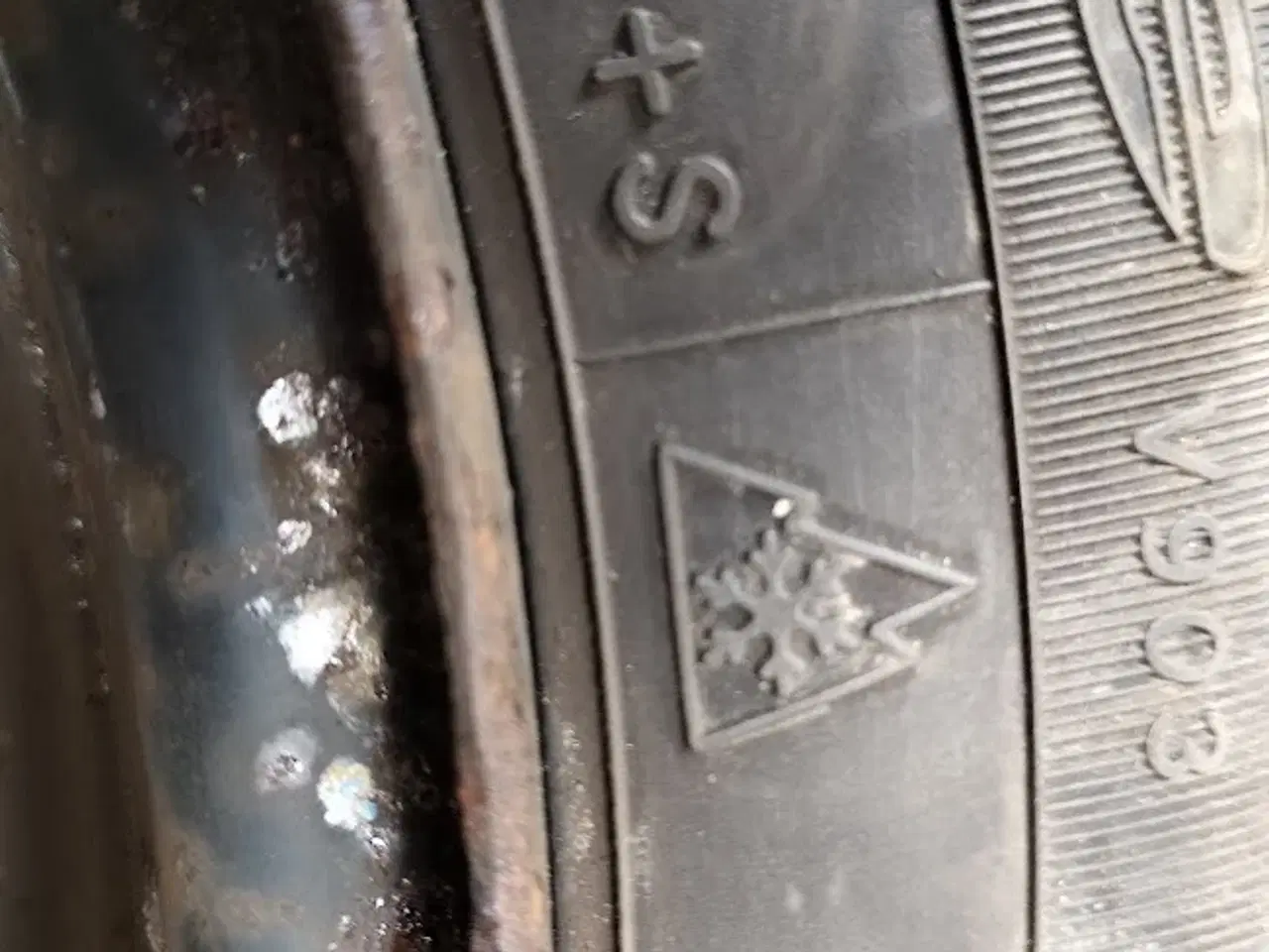Billede 2 - Vinterdæk 185/65 R15 Mønster 5 til 6 mm 