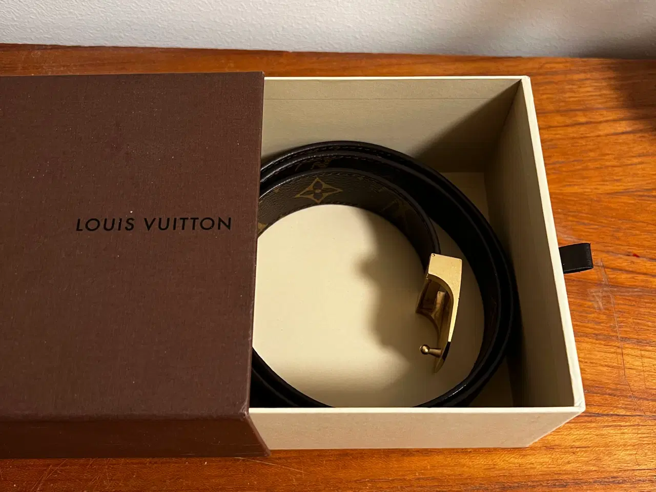 Billede 3 - LV bælte med vendbart spænde brunlæder/monogram