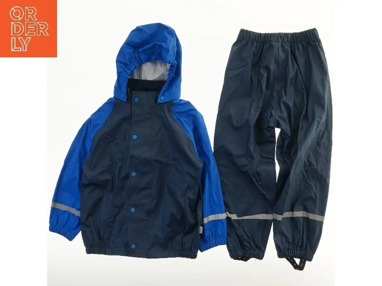 Billede 2 - Regntøjssæt med jakke og bukser fra Friends (str. 110)