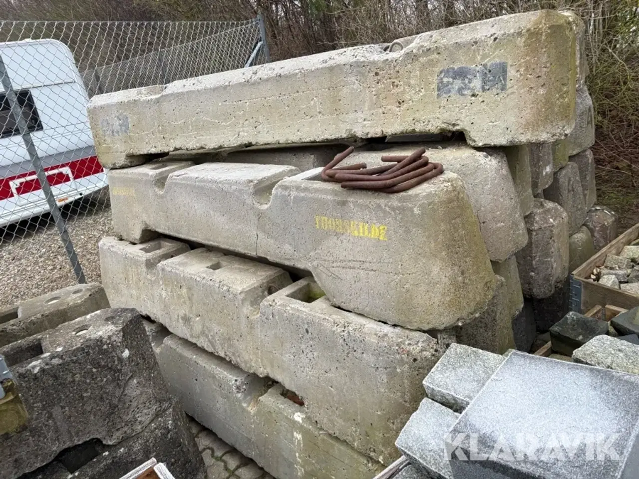 Billede 1 - Betonblokke og betonbarrierer 30 styk