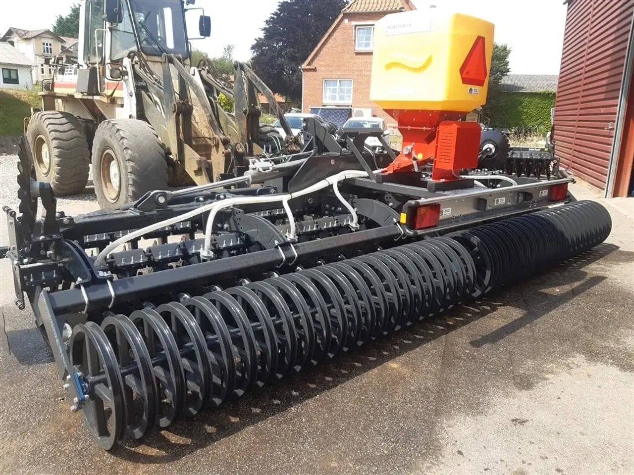 Billede 5 - Intertech disc harve med frø udstyr