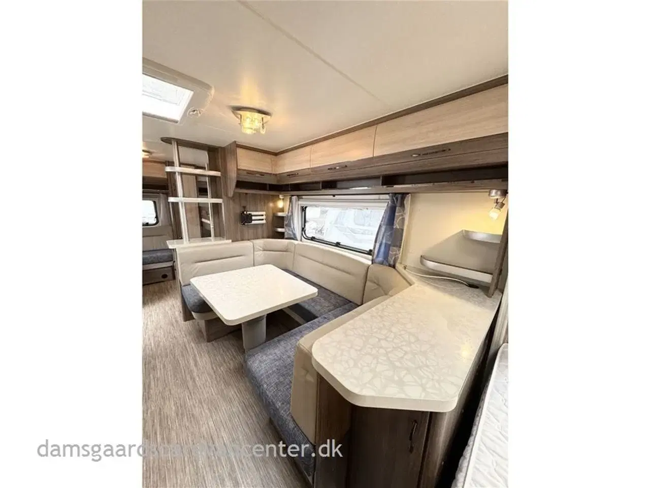 Billede 9 - 2015 - Hobby De Luxe 650 KMFe   Dobbeltseng-Køjer-Telt