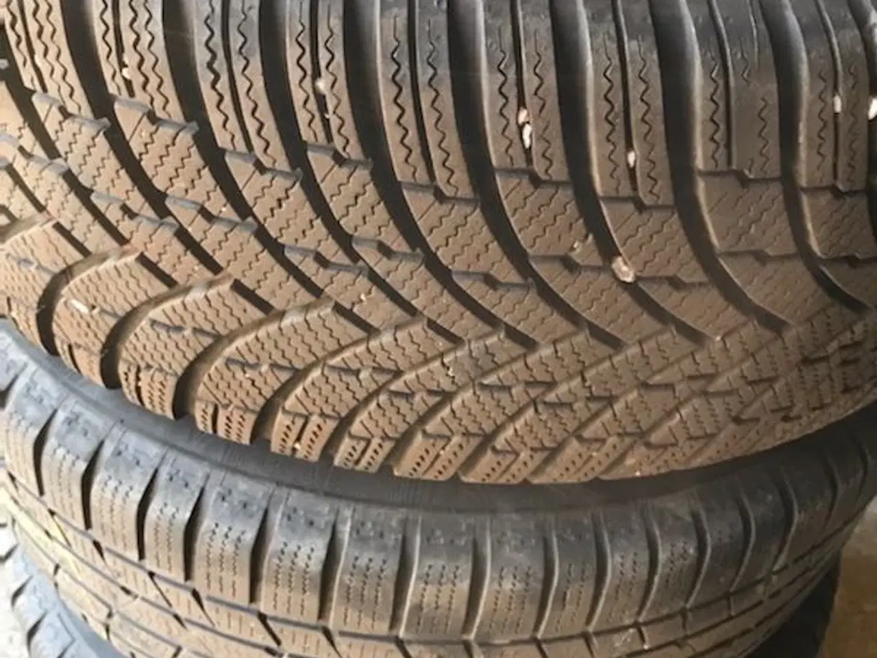 Billede 3 - BMW vinterdæk dæk Jeg har 4 stk med alufælge 225/5