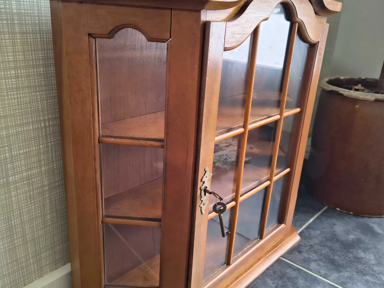 Billede 5 - Ældre vitrineskab 