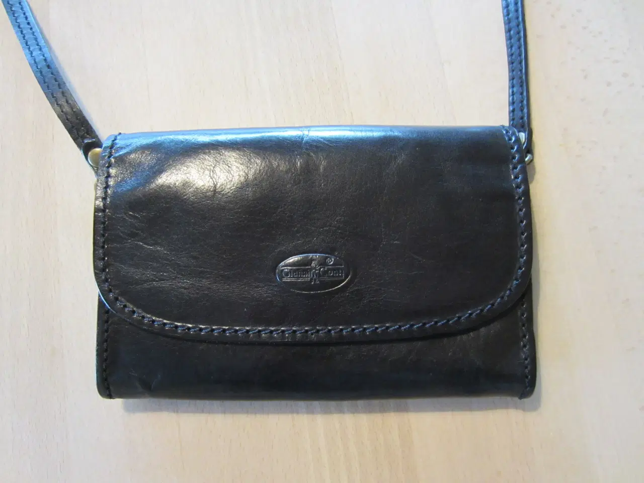 Billede 1 - Festtaske i sort læder fra Gianni Conti