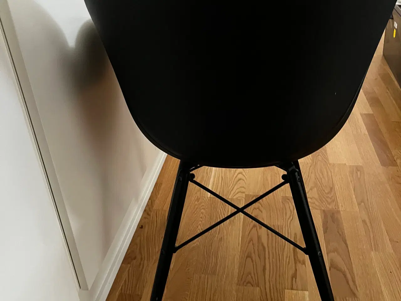 Billede 2 - 4 sorte spisebordsstole m armlæn