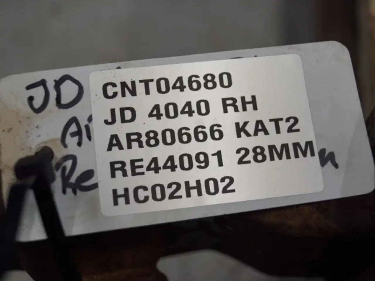 Billede 2 - John Deere 4040 R.H. Liftarm AR80666