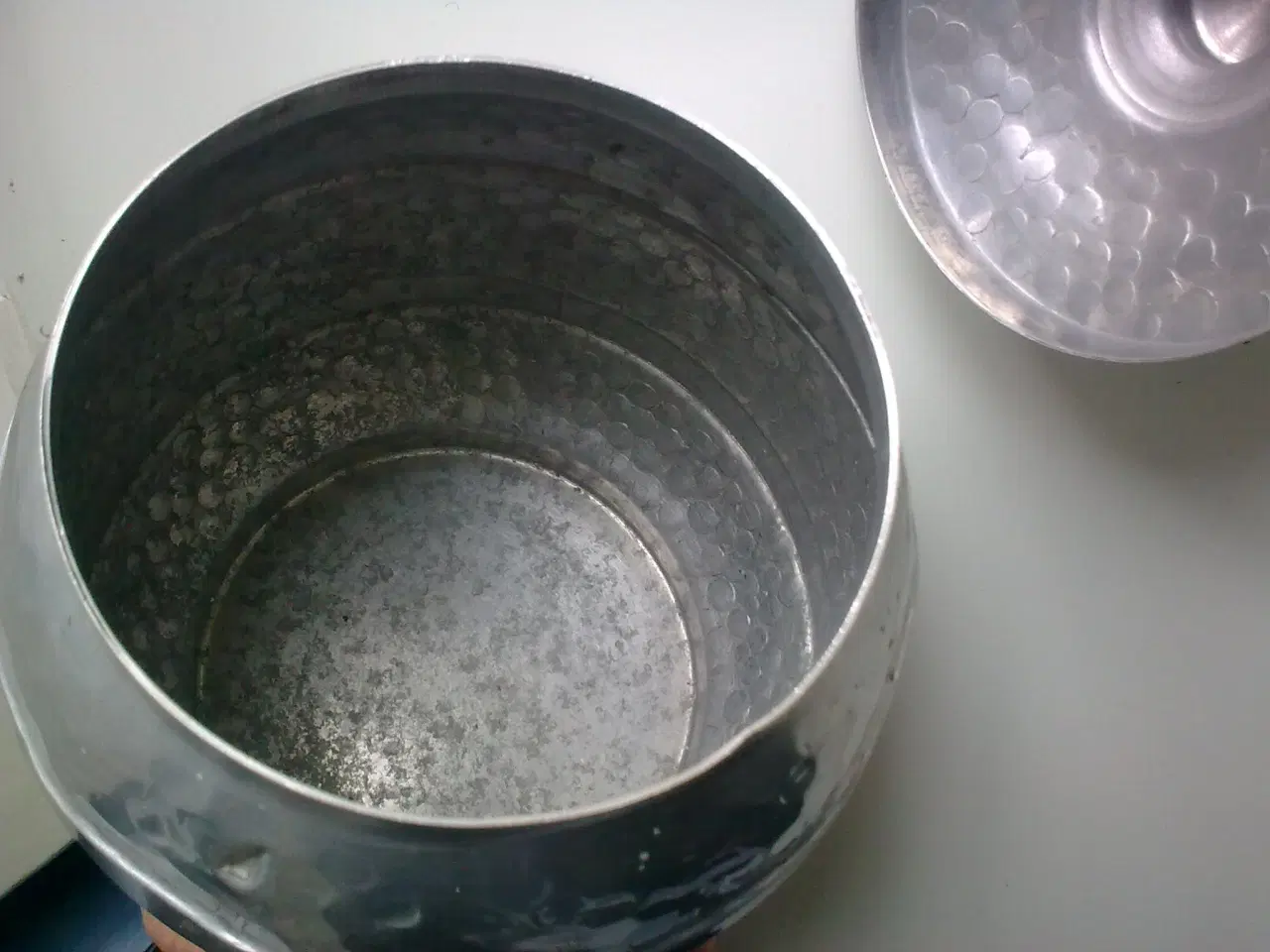 Billede 6 - Aluminium hamret vintage dansk låg dåse & gæster