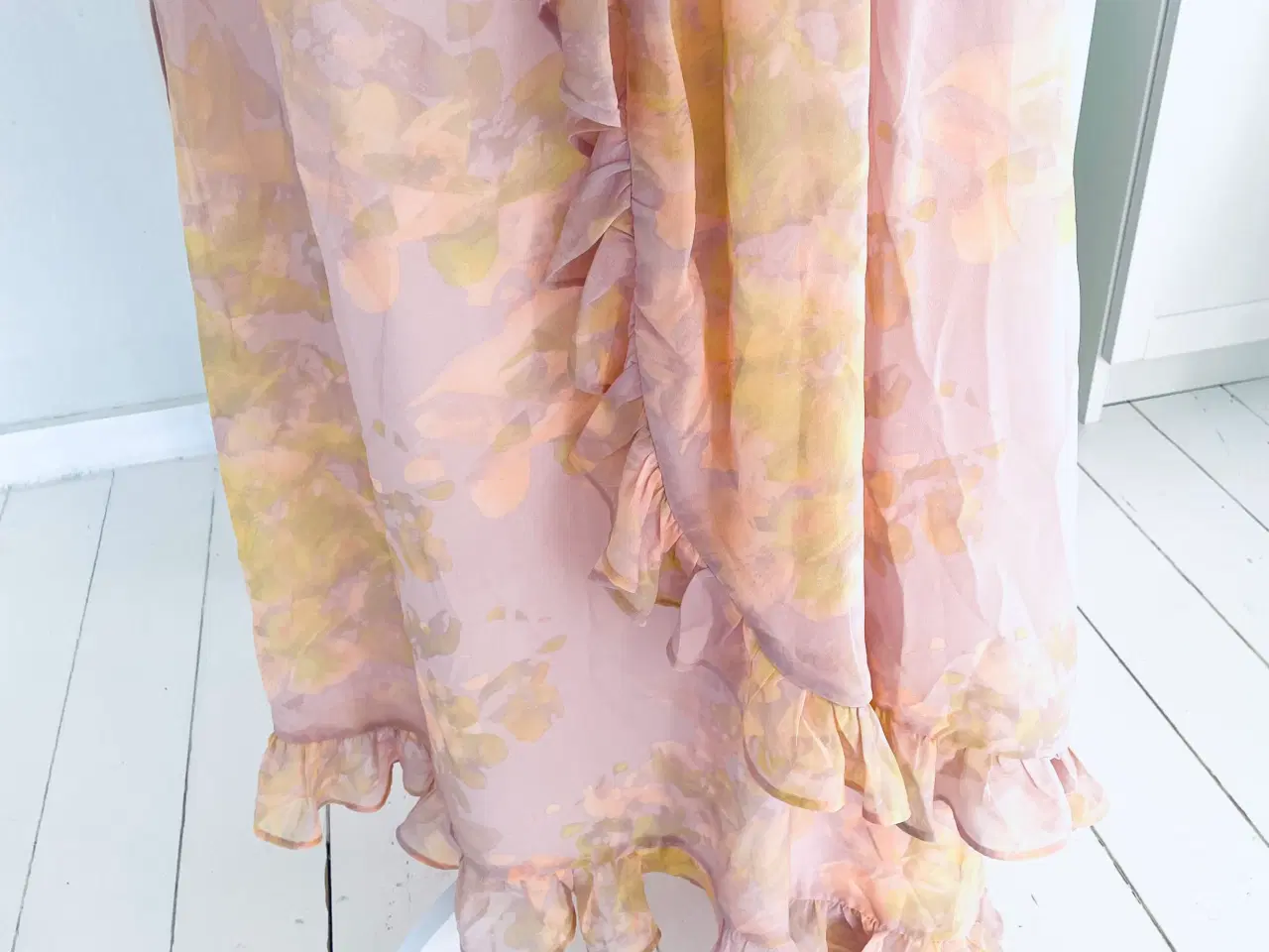 Billede 3 - Smuk kjole i god stand 