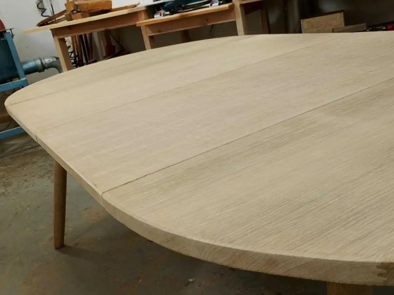 Billede 7 - Rundt massiv egetræ spisebord med udtræk og tillæg