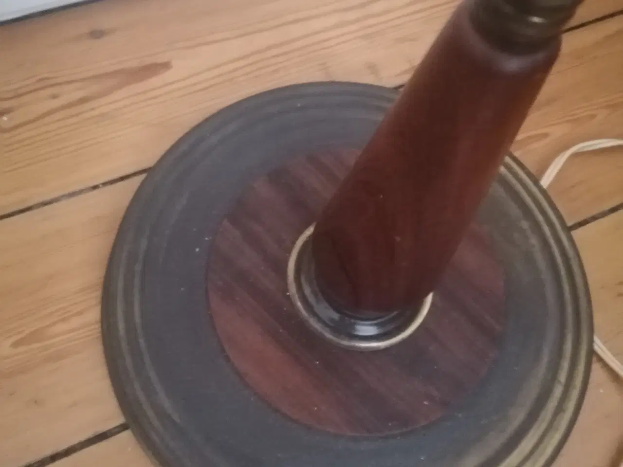 Billede 3 - Dansk lampe fra 60'erne i teak/palisander