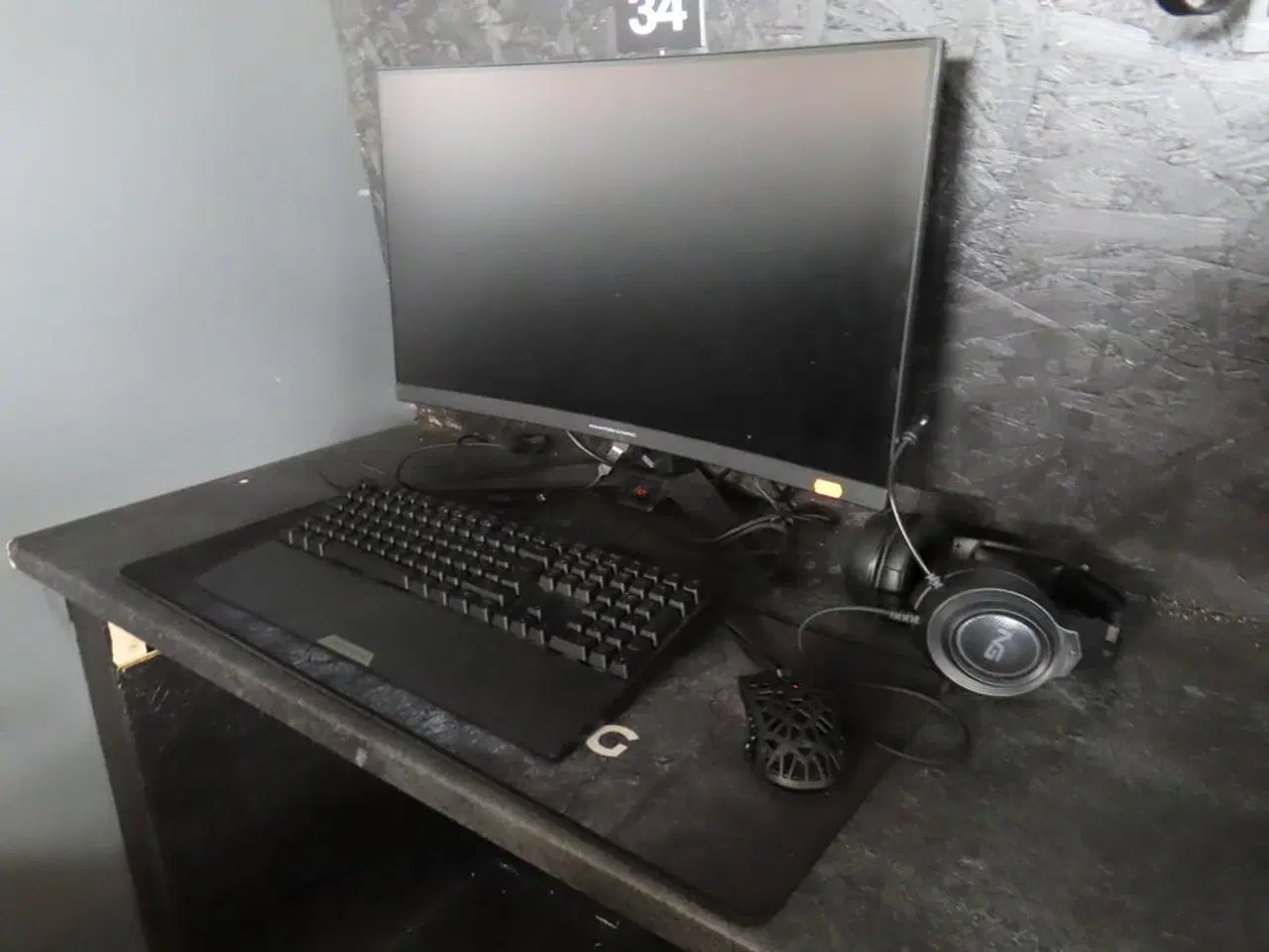 Billede 1 - 27" curved gaming monitor, ASROCK PHANTOM GAMING pg27f15rs1a