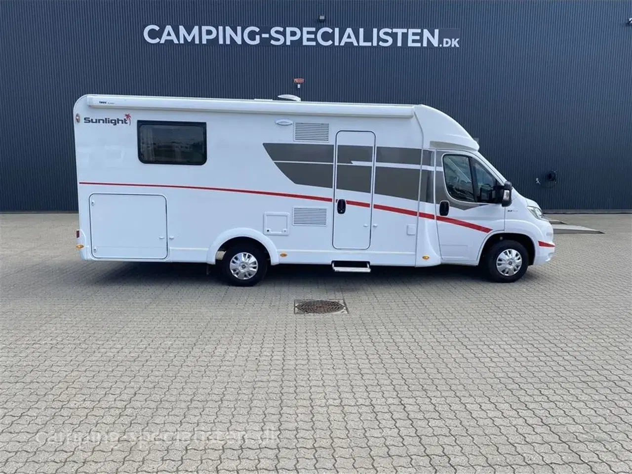 Billede 1 - 2021 - SunLight T 69 L   Flot  Autocamper fra SunLight  model 2021 kan nu Ses hos Camping-Specialisten.dk